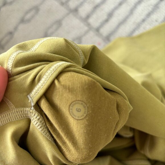 Lululemon Wunder Train Leggings Yellow Pear 28" Size 6 - Picture 3 of 4